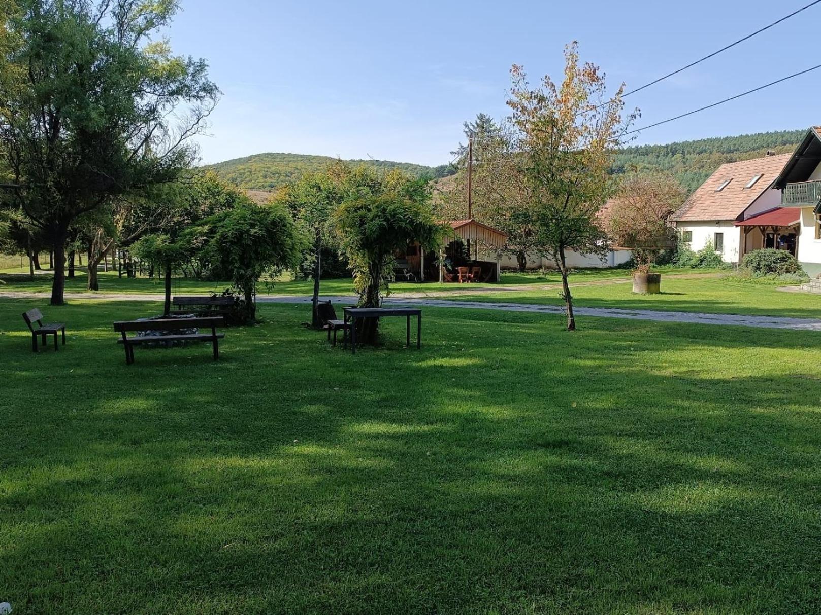 Panzió-Kemping Bekölce Bekolce Exterior foto